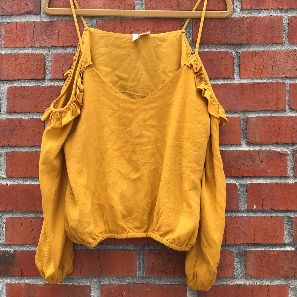 Shoulder top
